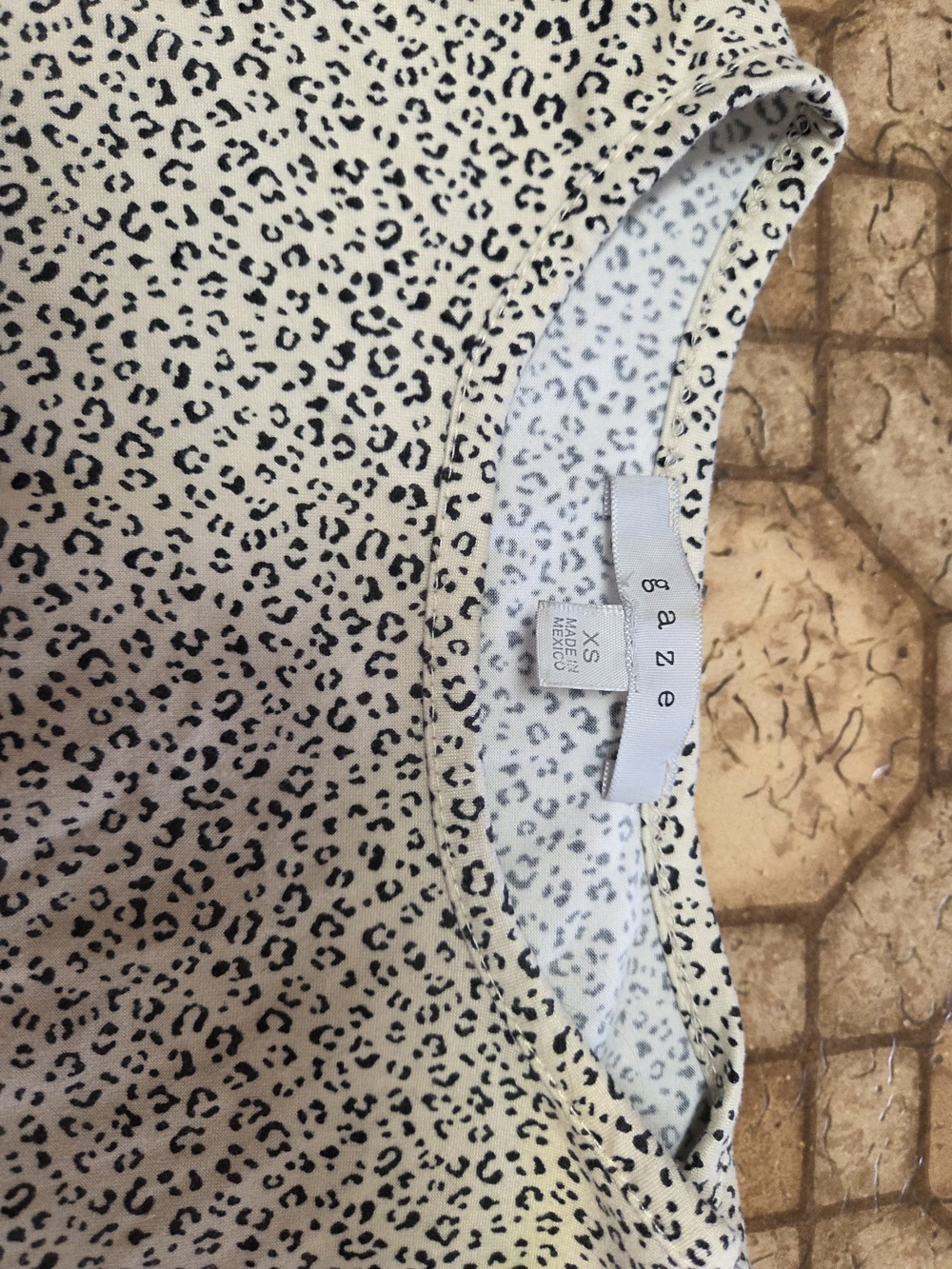 Leopard Print Long Sleeve - Picture 2 of 2